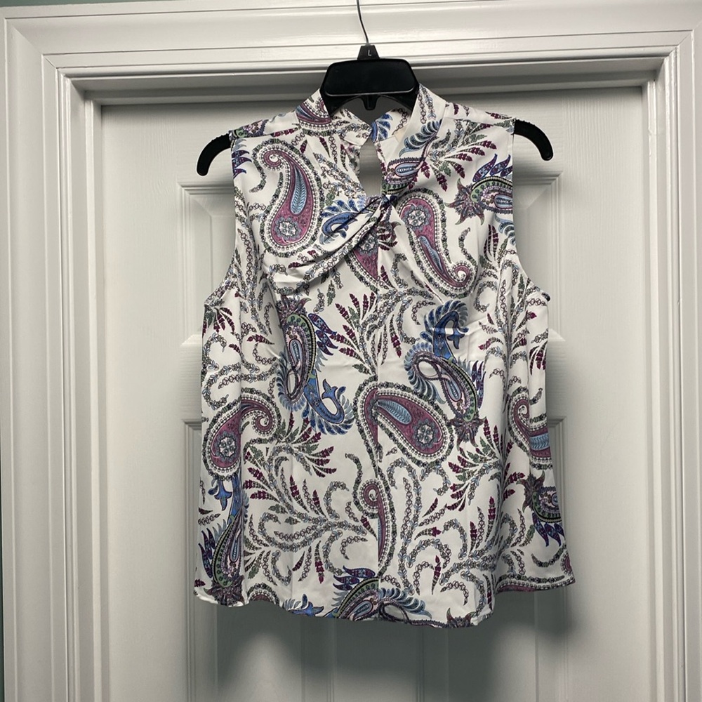 NWOT LOFT Sz M sleeveless twisted v neck top
